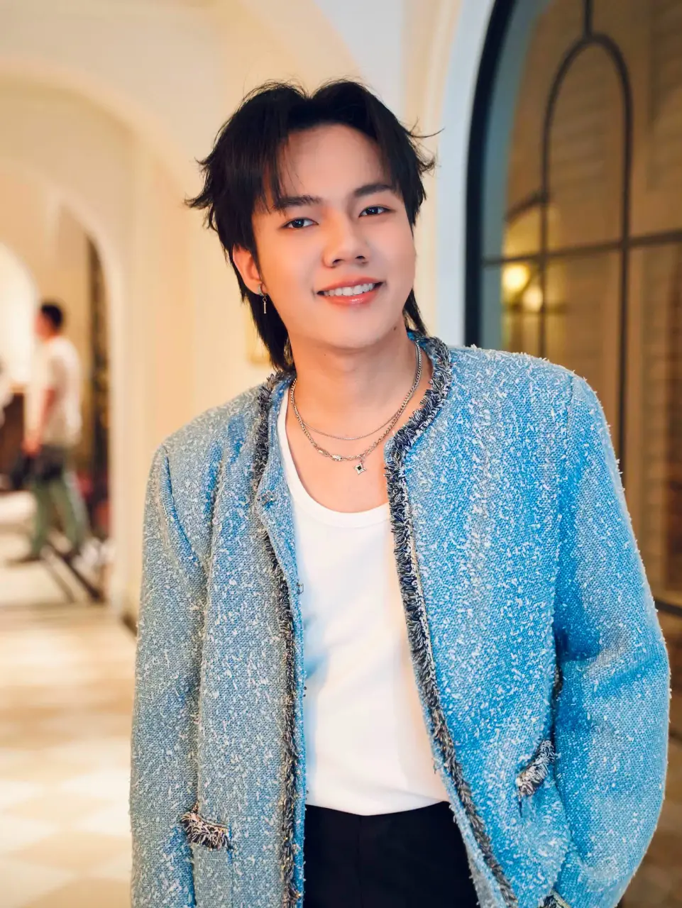 ลีโอ อธิป #ลีโอไมค์หมดหนี้