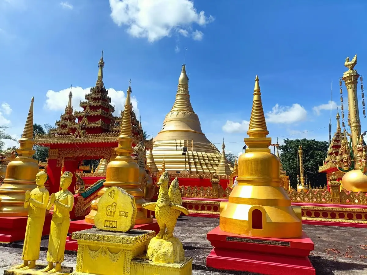 Replica of Myanmar's Shwedagon Pagoda in Thailand 🇲🇲🇹🇭