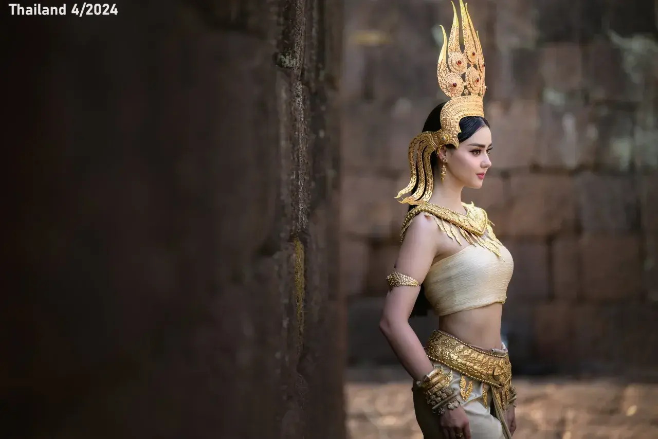 Amanda Obdam in Apsara Thai National Dress 🇹🇭