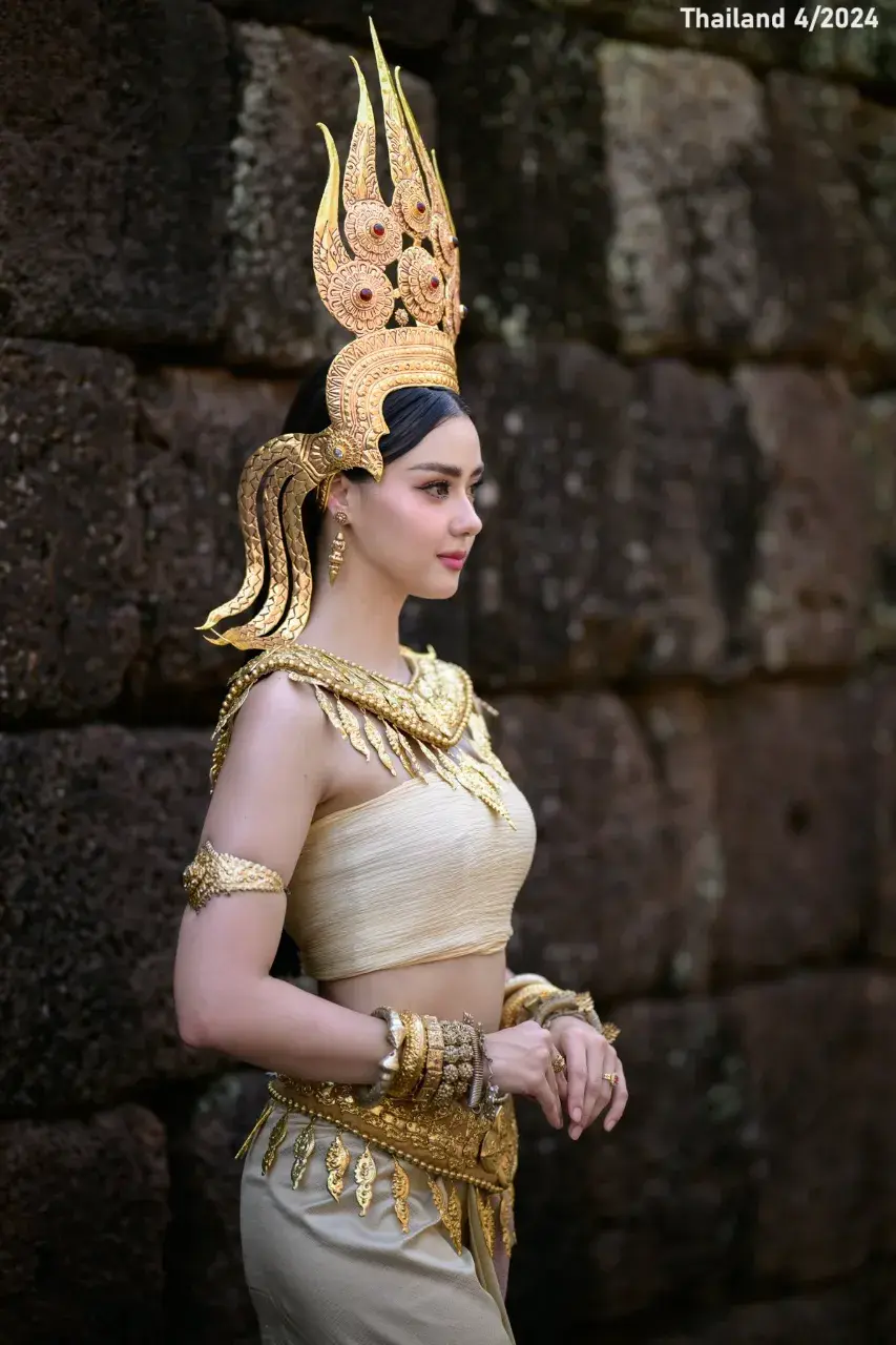 Amanda Obdam in Apsara Thai National Dress 🇹🇭