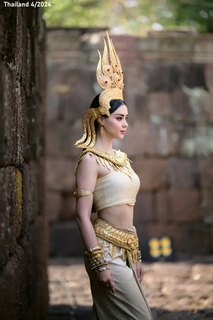 Amanda Obdam in Apsara Thai National Dress 🇹🇭
