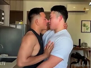 เพื่อนสนิท มิดไมค์