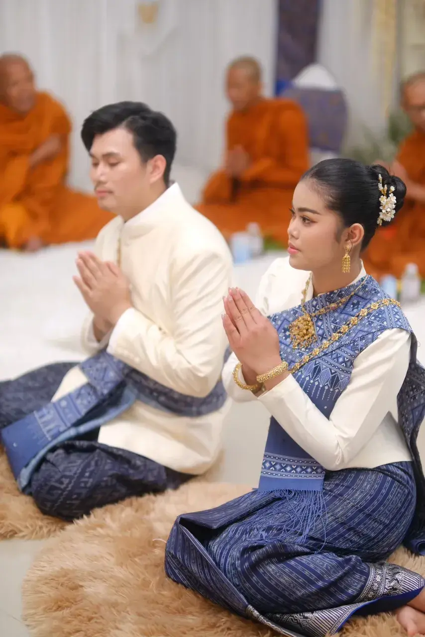 THAILAND 🇹🇭 | I-San Wedding Dress: ชุดแต่งงานอีสาน