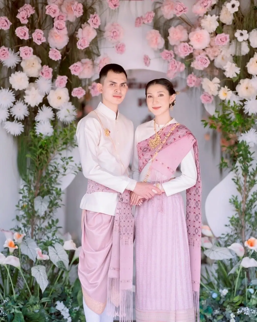 THAILAND 🇹🇭 | I-San Wedding Dress: ชุดแต่งงานอีสาน