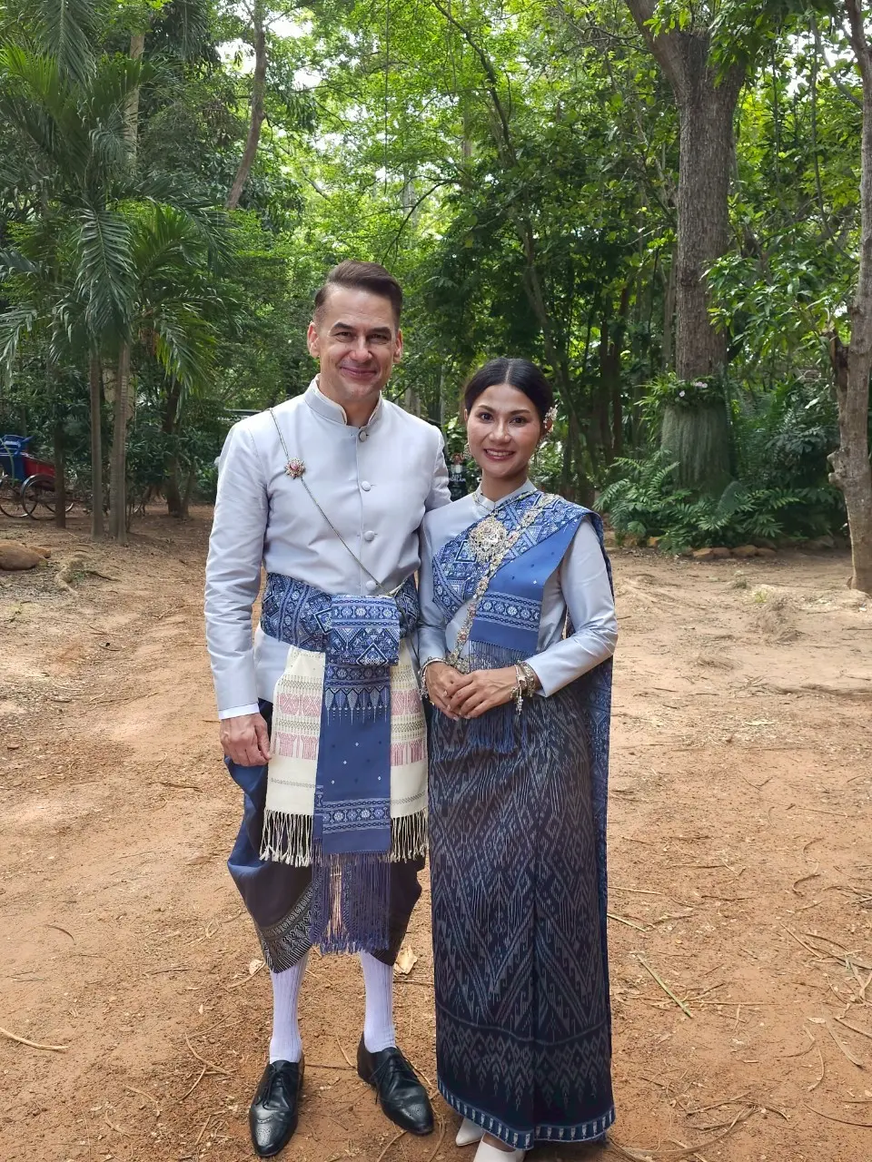 THAILAND 🇹🇭 | I-San Wedding Dress: ชุดแต่งงานอีสาน