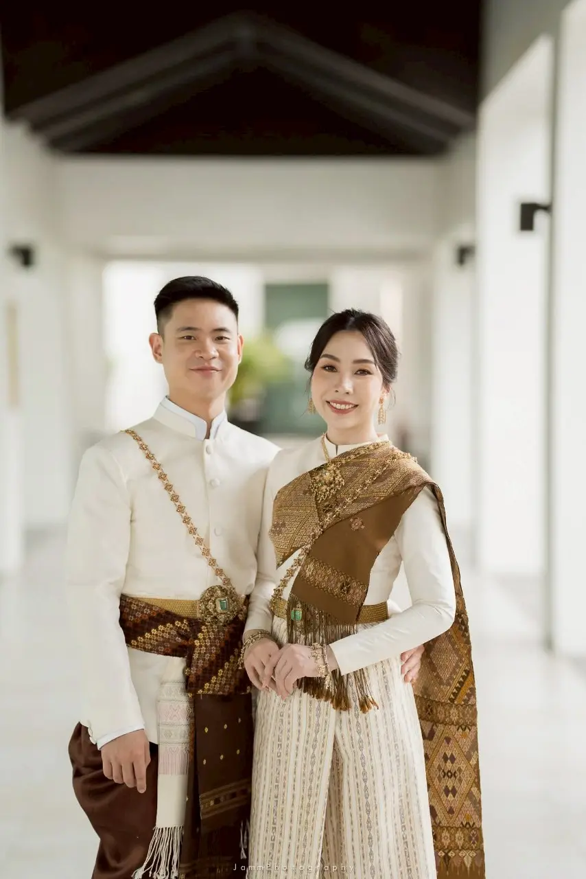 THAILAND 🇹🇭 | I-San Wedding Dress: ชุดแต่งงานอีสาน