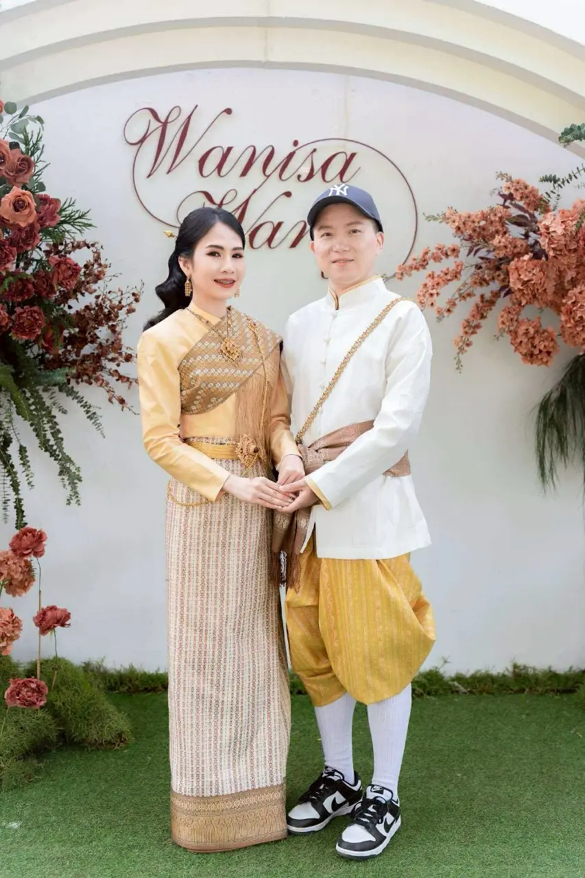 THAILAND 🇹🇭 | I-San Wedding Dress: ชุดแต่งงานอีสาน
