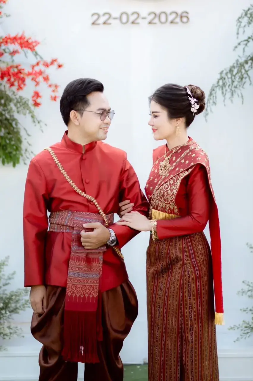 THAILAND 🇹🇭 | I-San Wedding Dress: ชุดแต่งงานอีสาน