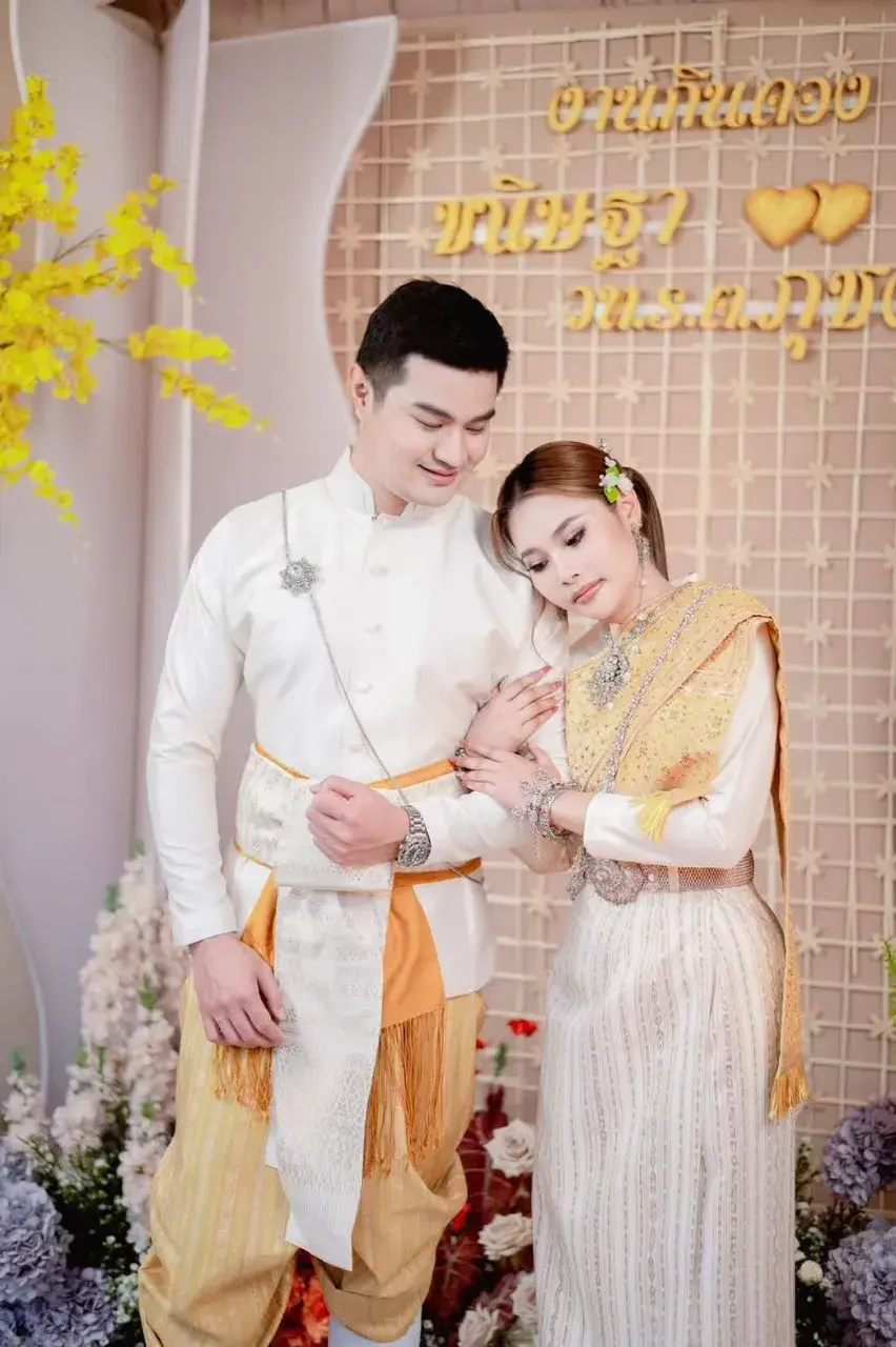 THAILAND 🇹🇭 | I-San Wedding Dress: ชุดแต่งงานอีสาน