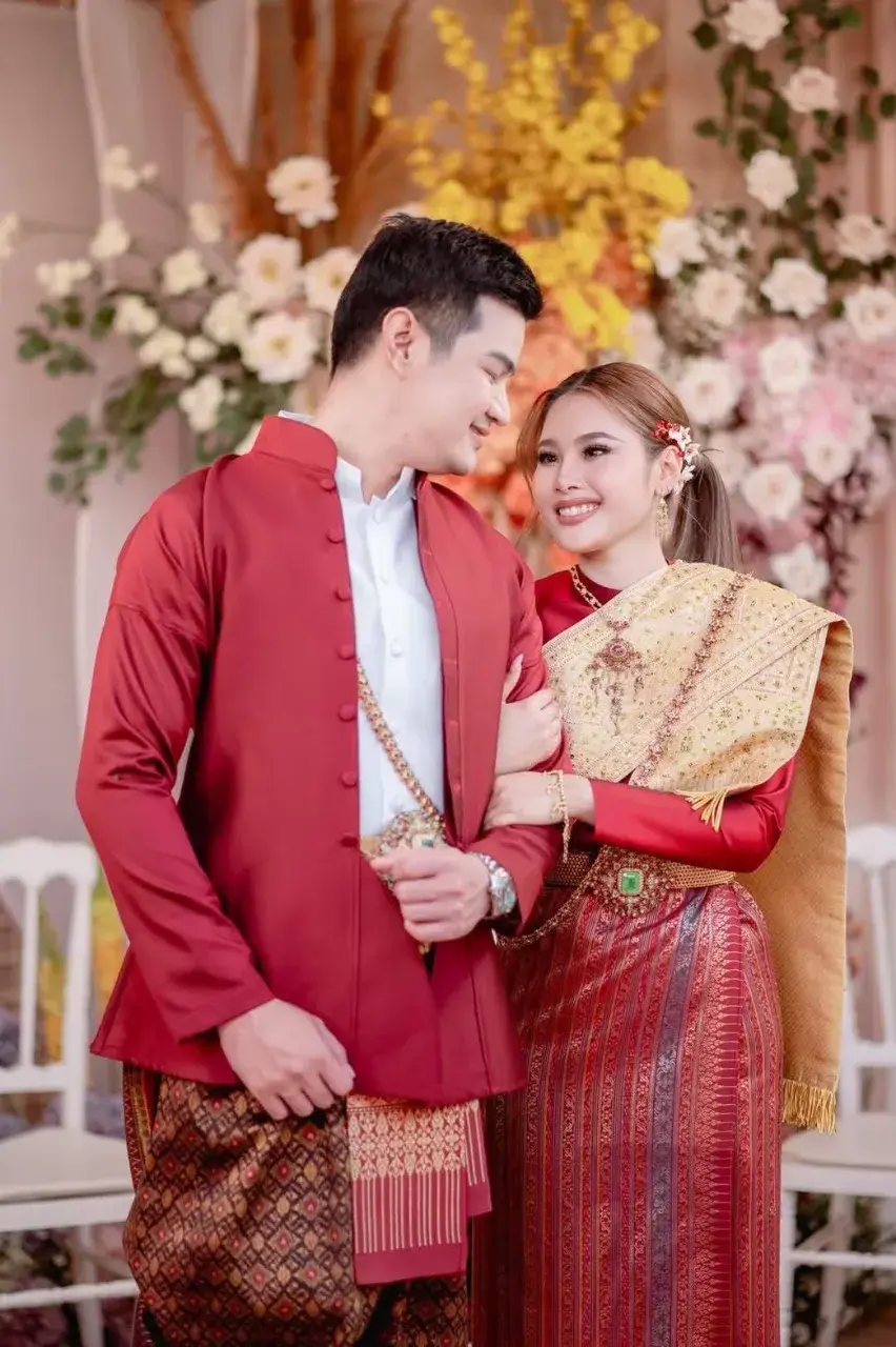 THAILAND 🇹🇭 | I-San Wedding Dress: ชุดแต่งงานอีสาน