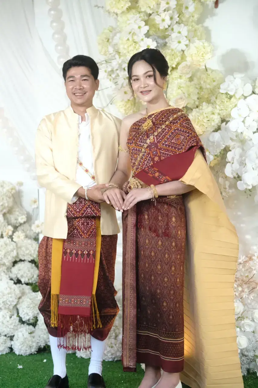 THAILAND 🇹🇭 | I-San Wedding Dress: ชุดแต่งงานอีสาน