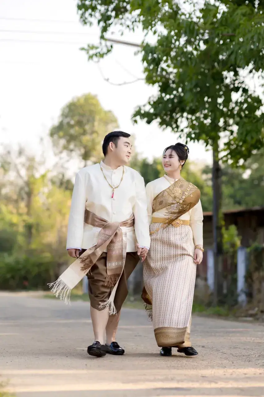 THAILAND 🇹🇭 | I-San Wedding Dress: ชุดแต่งงานอีสาน