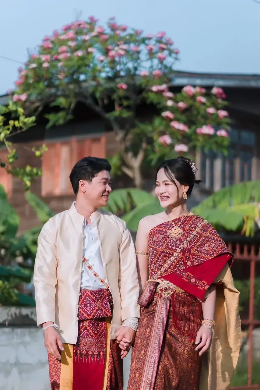 THAILAND 🇹🇭 | I-San Wedding Dress: ชุดแต่งงานอีสาน