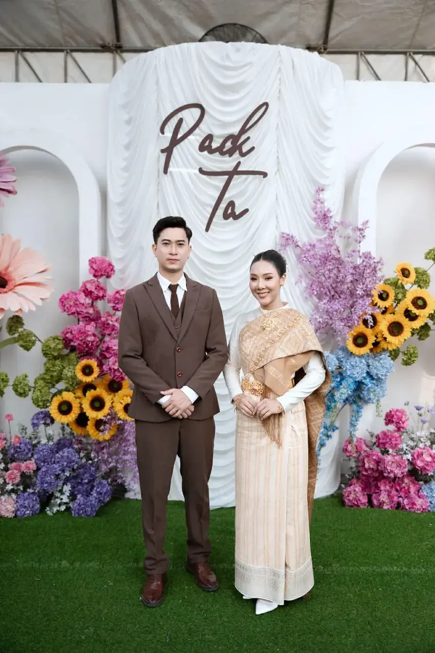 THAILAND 🇹🇭 | I-San Wedding Dress: ชุดแต่งงานอีสาน