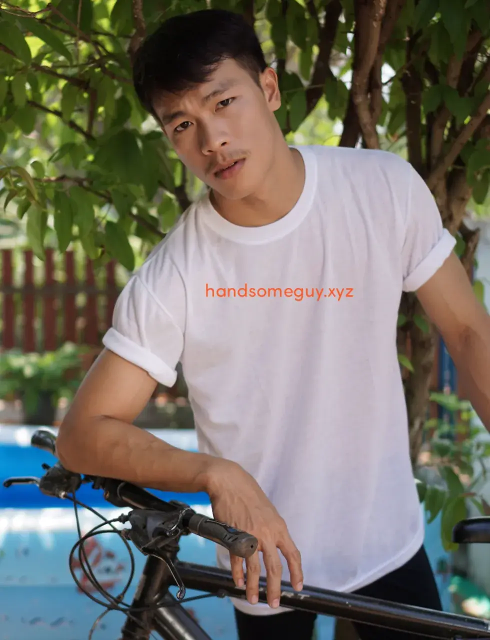 ALEXIS MEN ISSUE 10 - handsomeguy.xyz