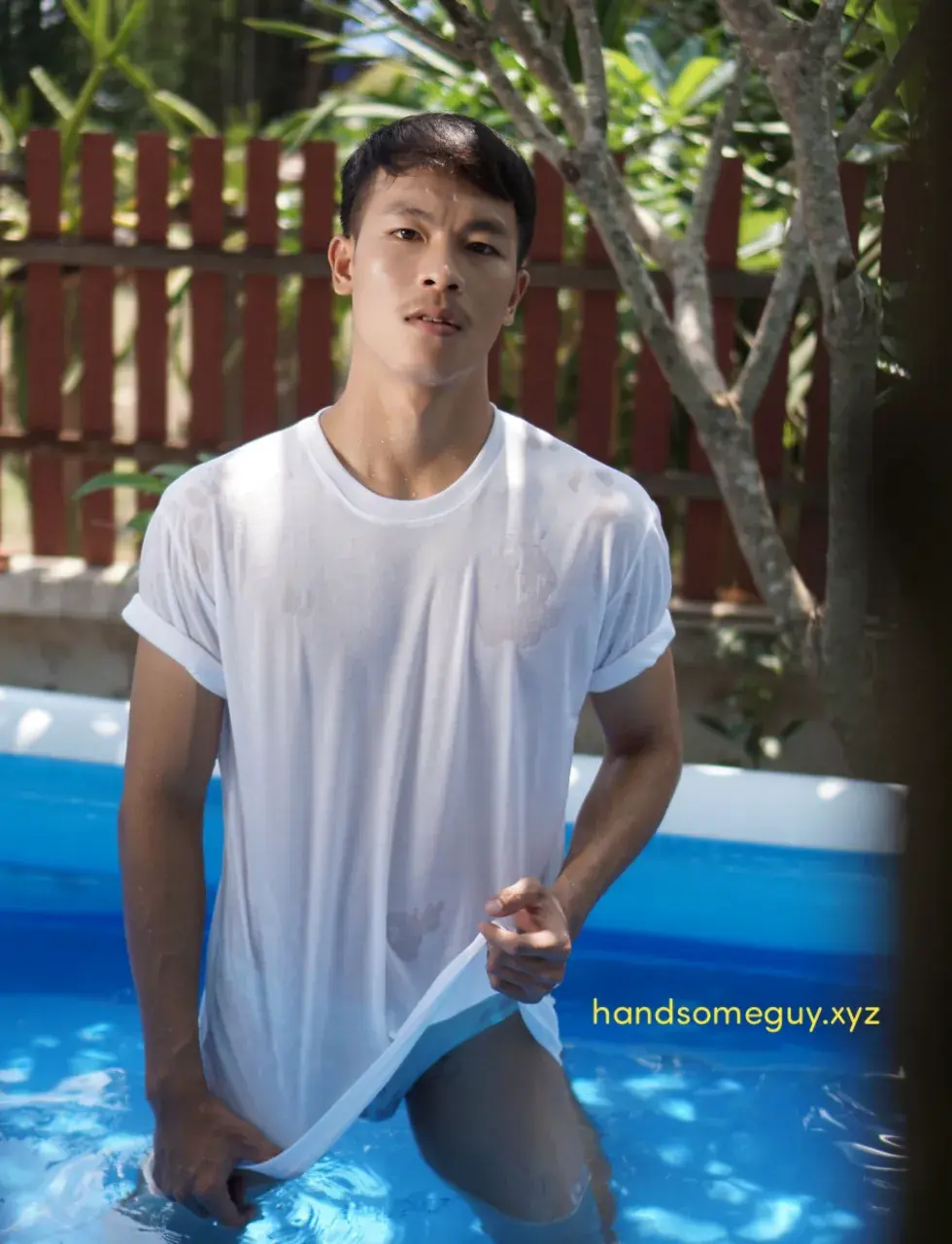 ALEXIS MEN ISSUE 10 - handsomeguy.xyz