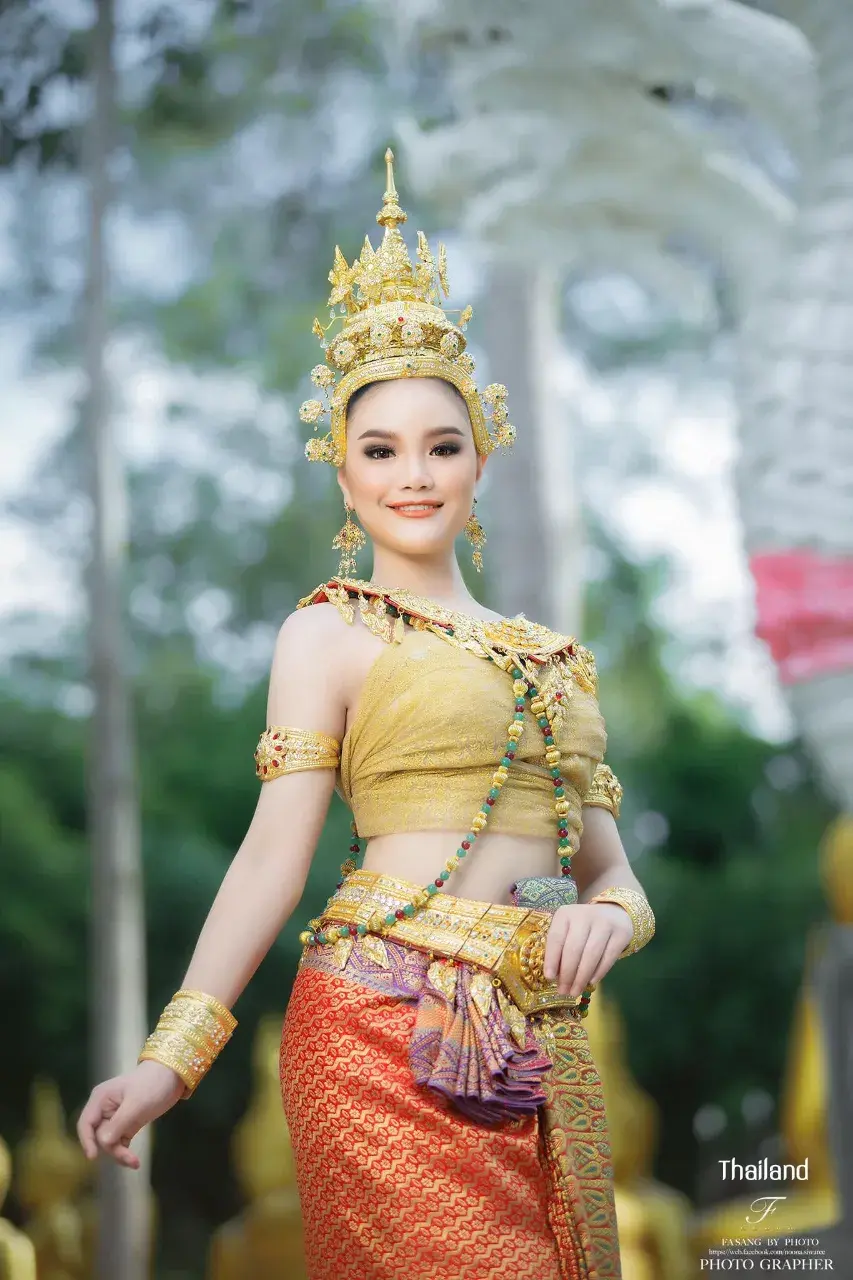Model in Creative Thai Costume 🇹🇭