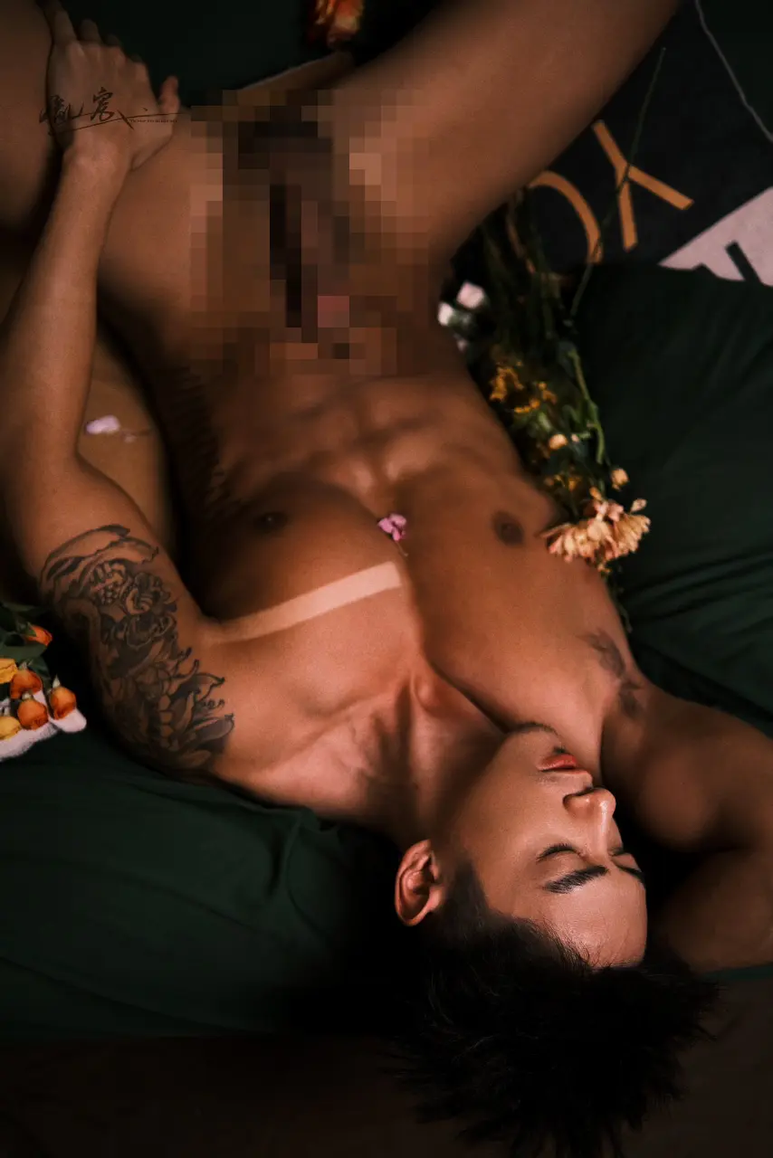 Sexy Shots of 狼叔Saiki