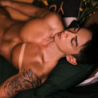 Sexy Shots of 狼叔Saiki