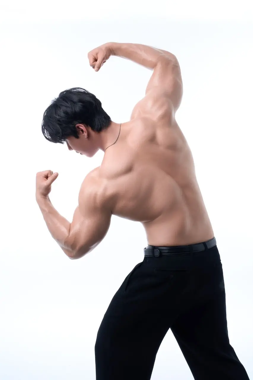 Cool guy : Sirached Khachonariyasitt