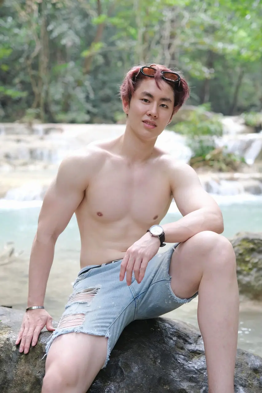 Cool guy : Sirached Khachonariyasitt