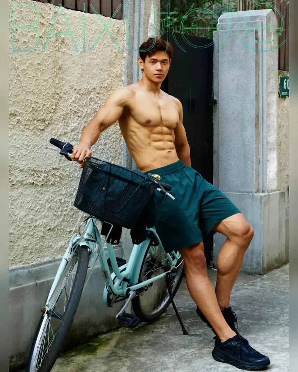 Fitness model & coach：Alan