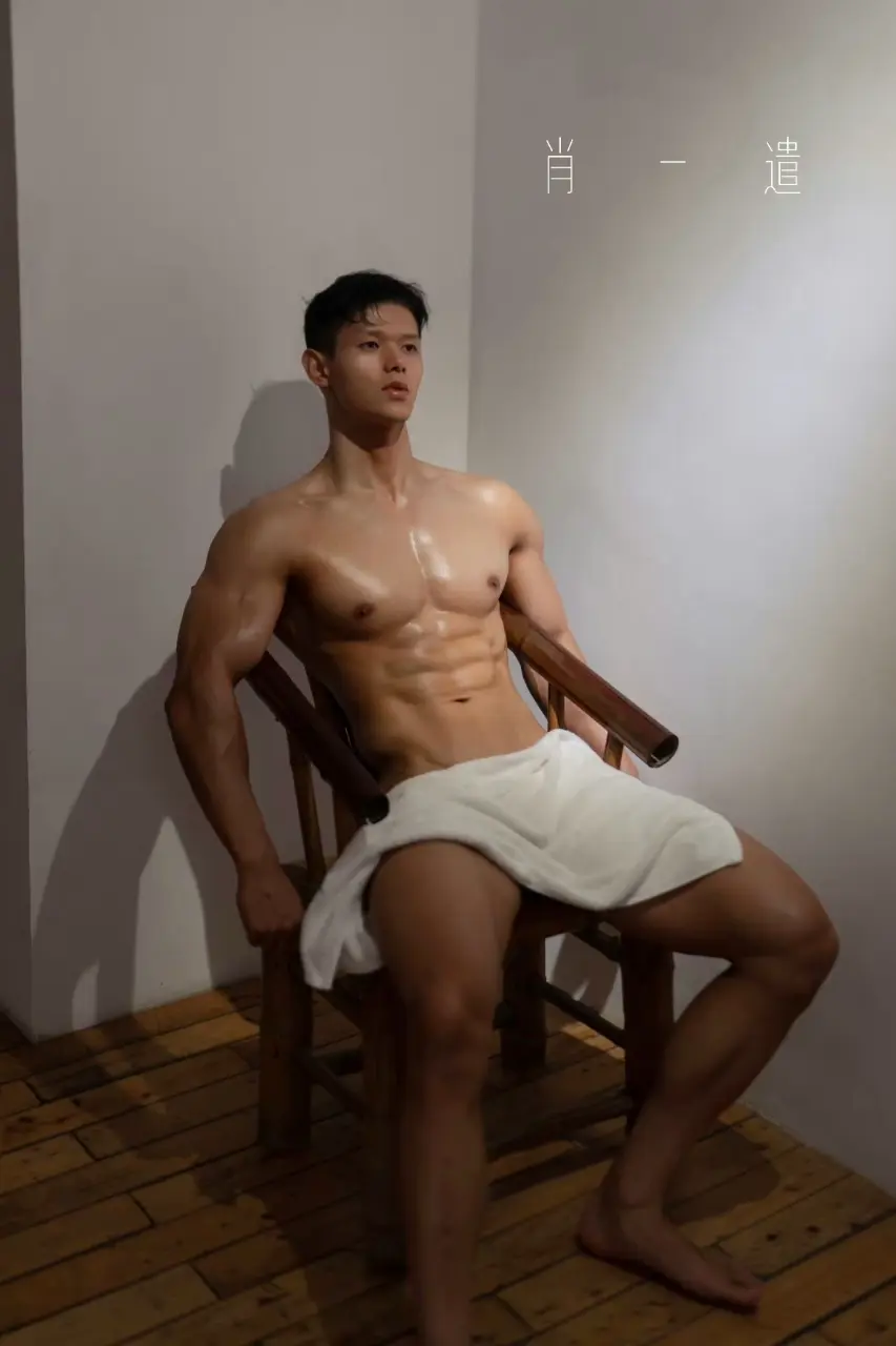 Fitness model & coach：Alan