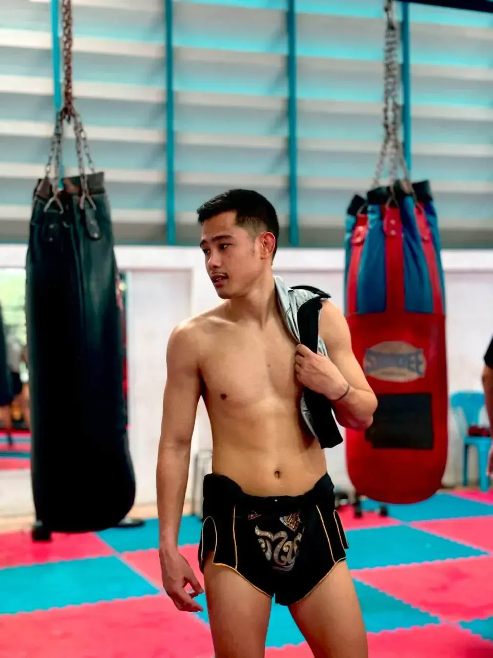 นักมวยหล่อมานี่ 01