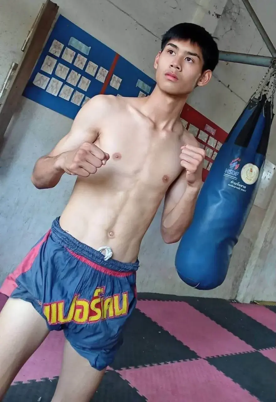 นักมวยหล่อมานี่ 01