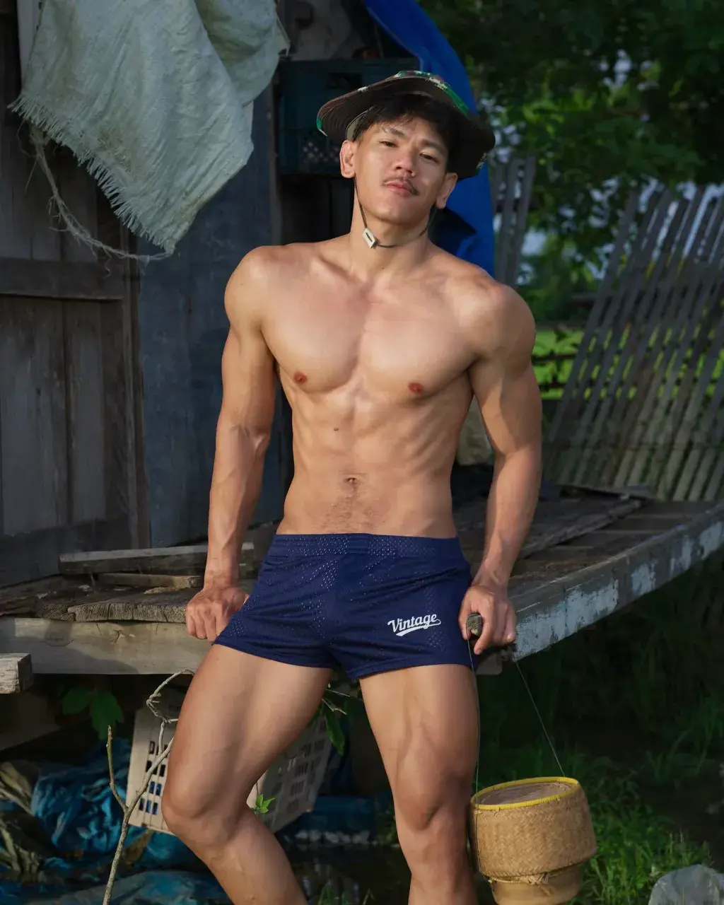 หนุ่มปากเซ