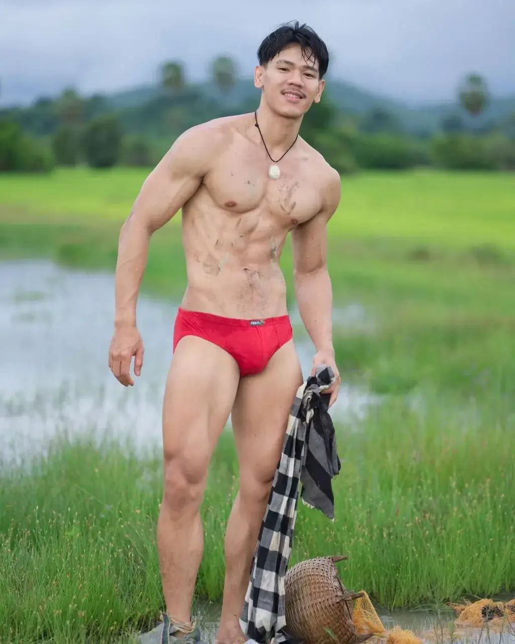 หนุ่มปากเซ