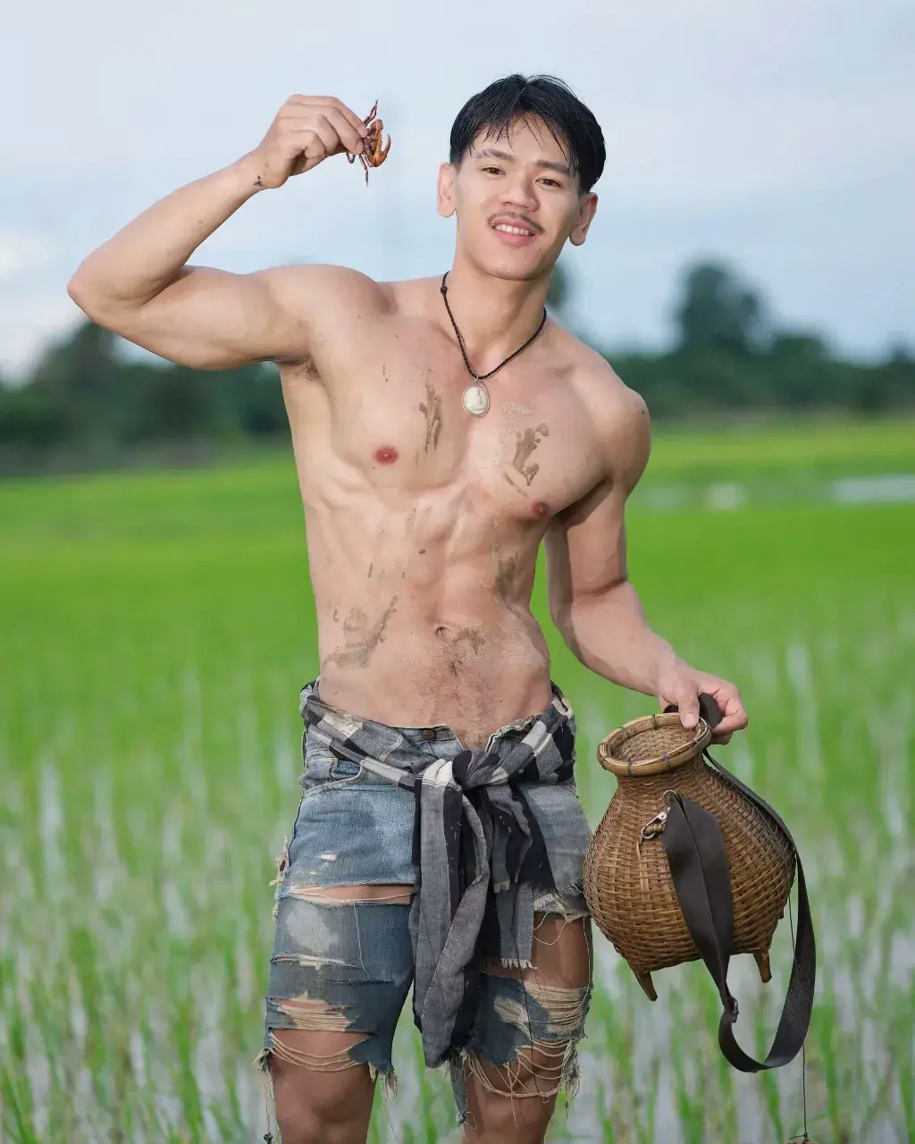หนุ่มปากเซ