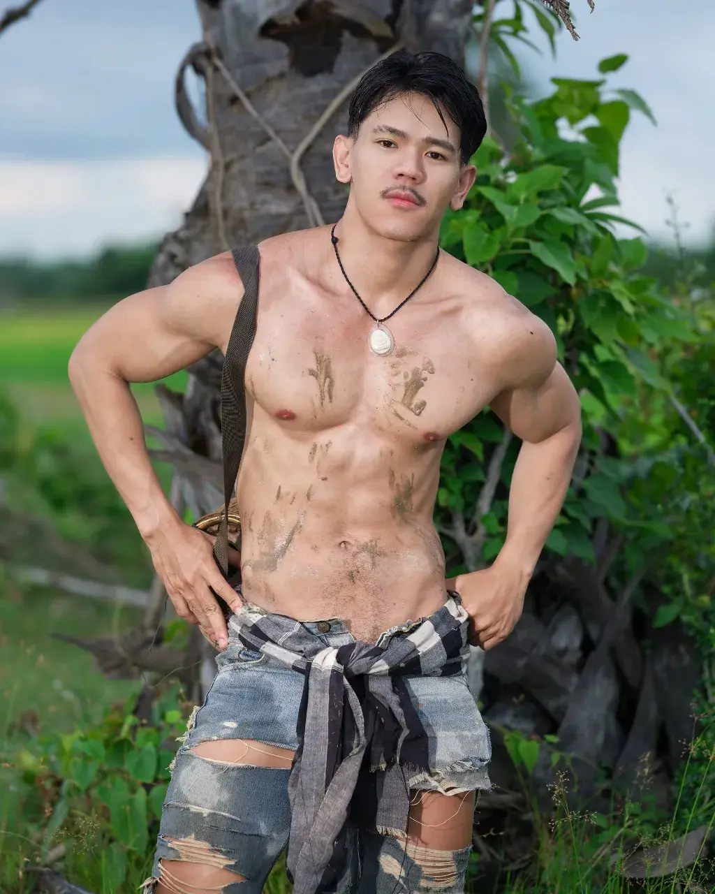 หนุ่มปากเซ