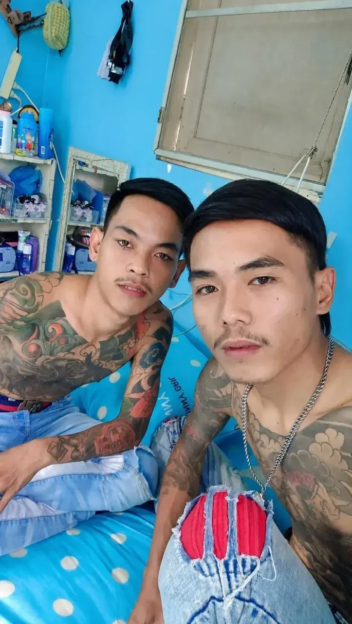 หนุ่มหล่อตัวลาย &hearts;️