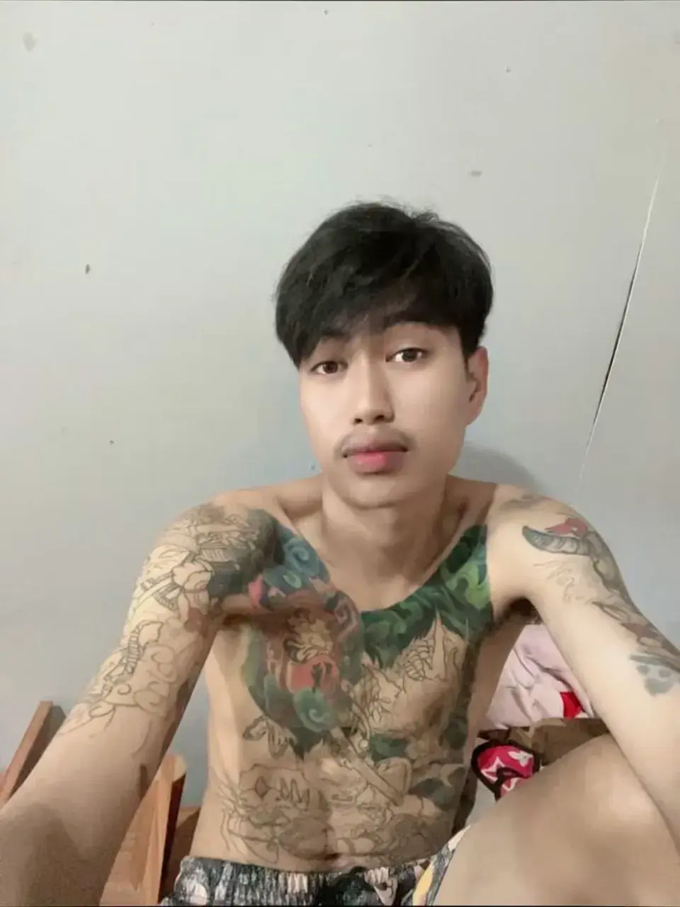 หนุ่มหล่อตัวลาย &hearts;️