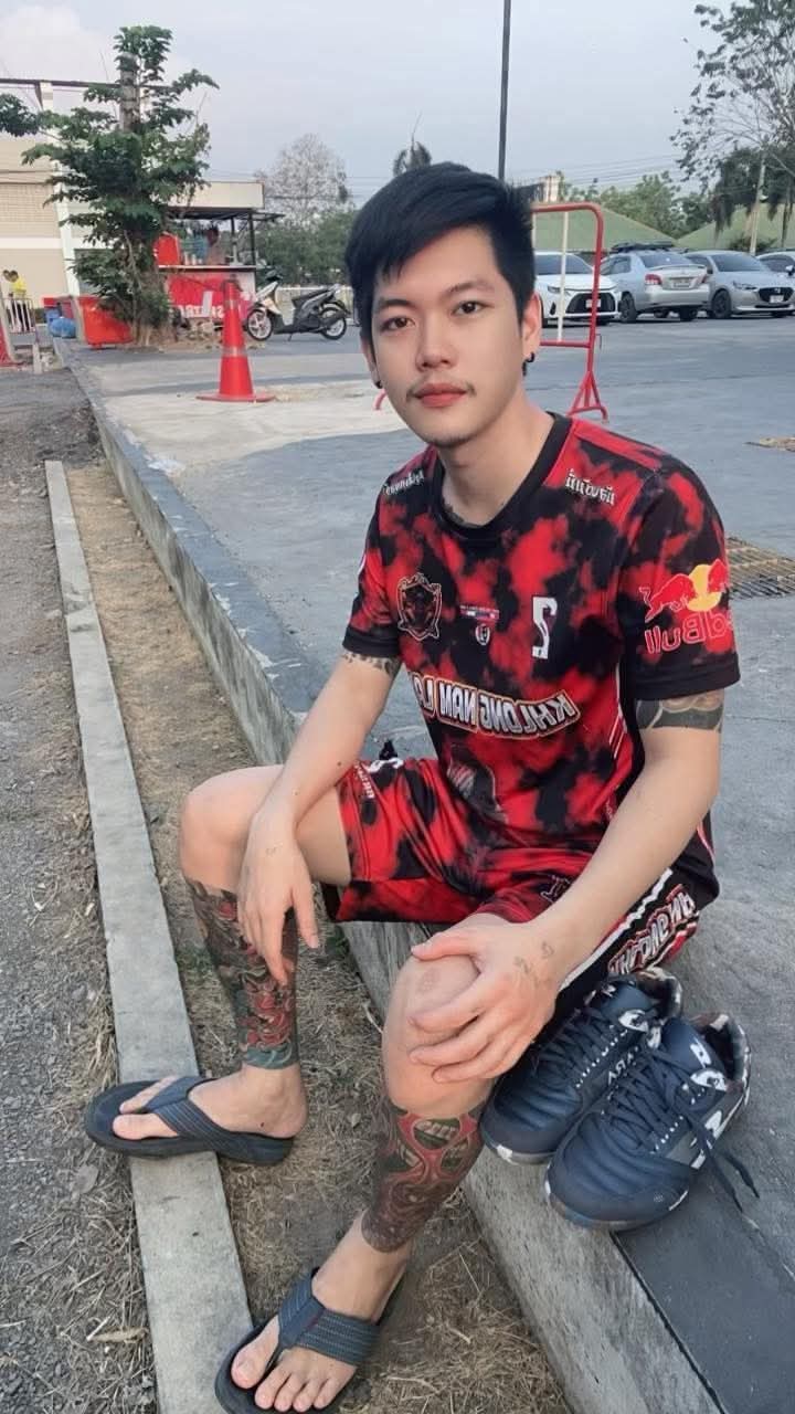 หนุ่มหล่อตัวลาย &hearts;️