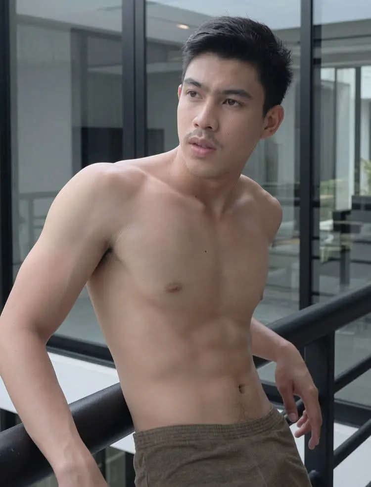 ผู้บ่าวหล่อ 😍🔥