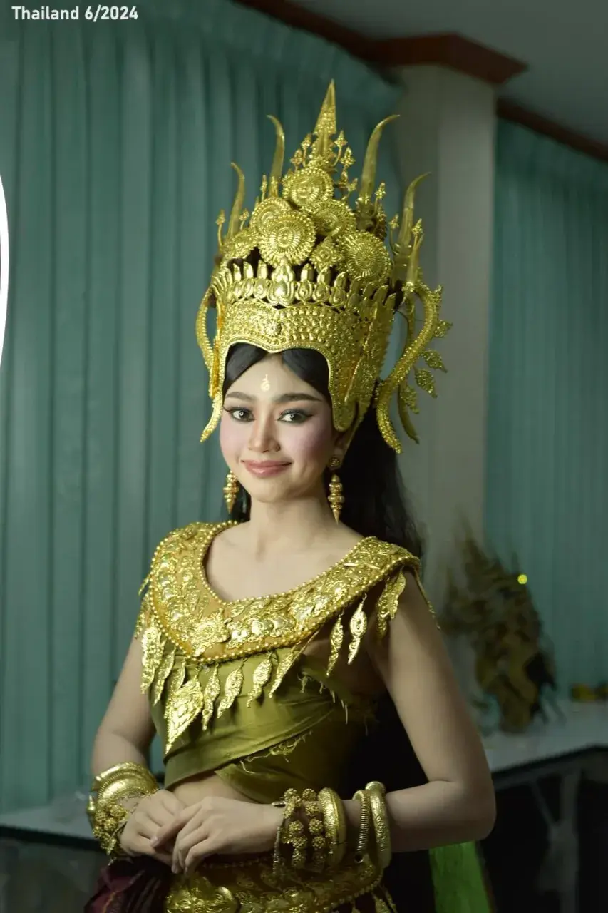 Lovely Thai Apsara 🇹🇭