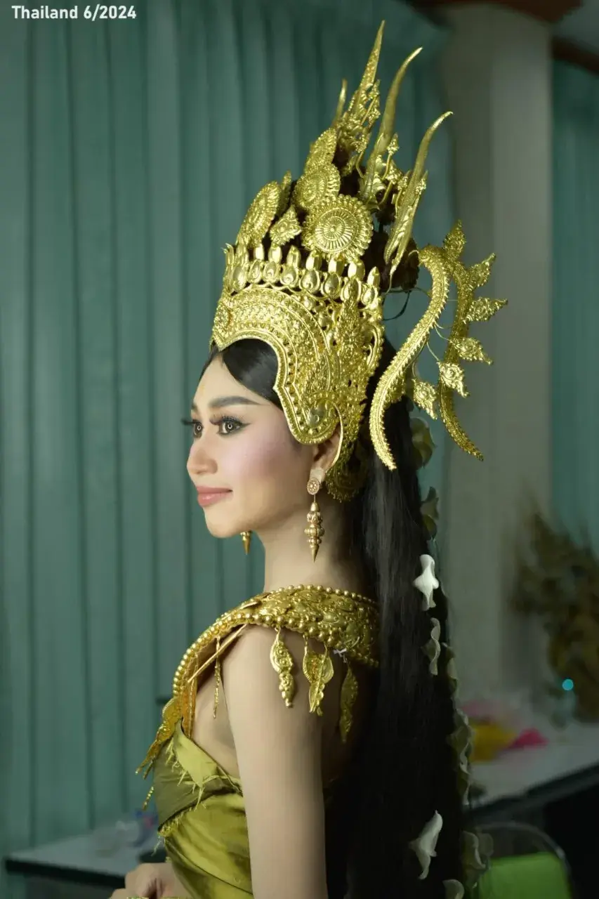Lovely Thai Apsara 🇹🇭