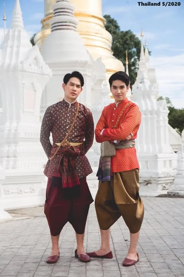 Thai Men in Traditional Outfits 🇹🇭