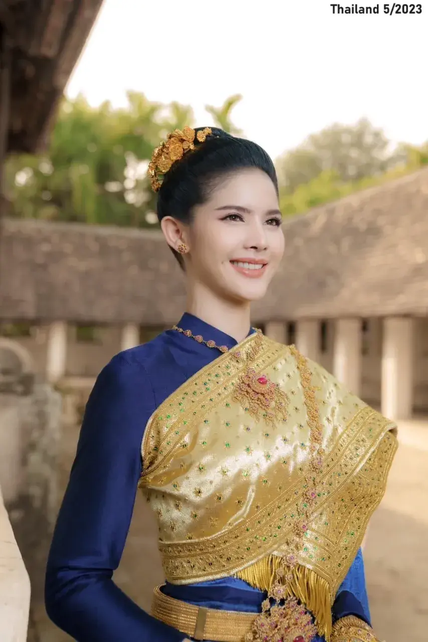 Garn Nuttacha in Lanna Thai Traditional Dress 🇹🇭