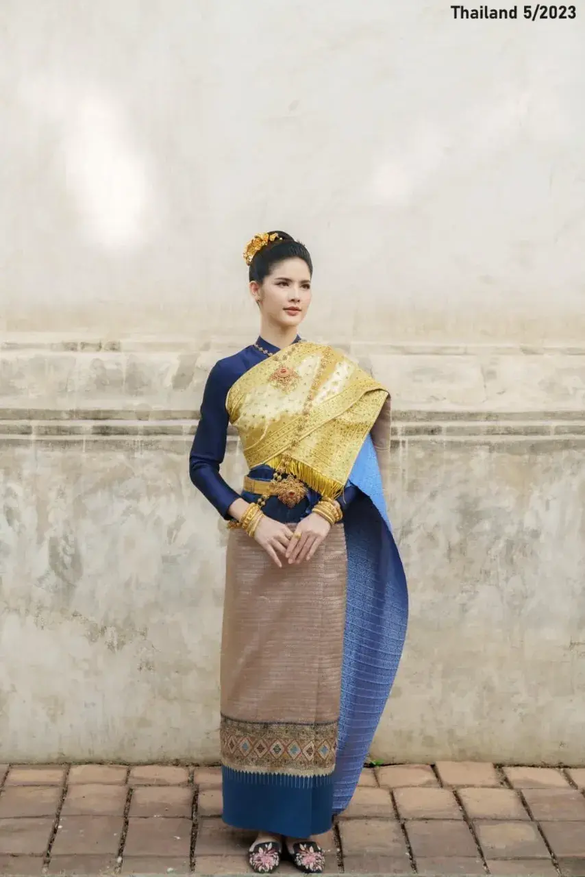 Garn Nuttacha in Lanna Thai Traditional Dress 🇹🇭