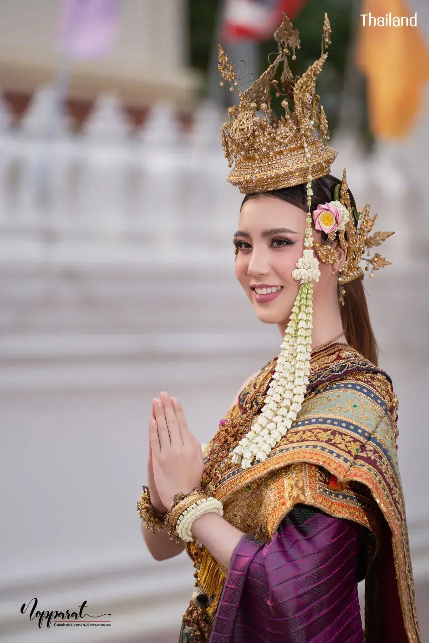 Model in Thai Ancient Dress 🇹🇭