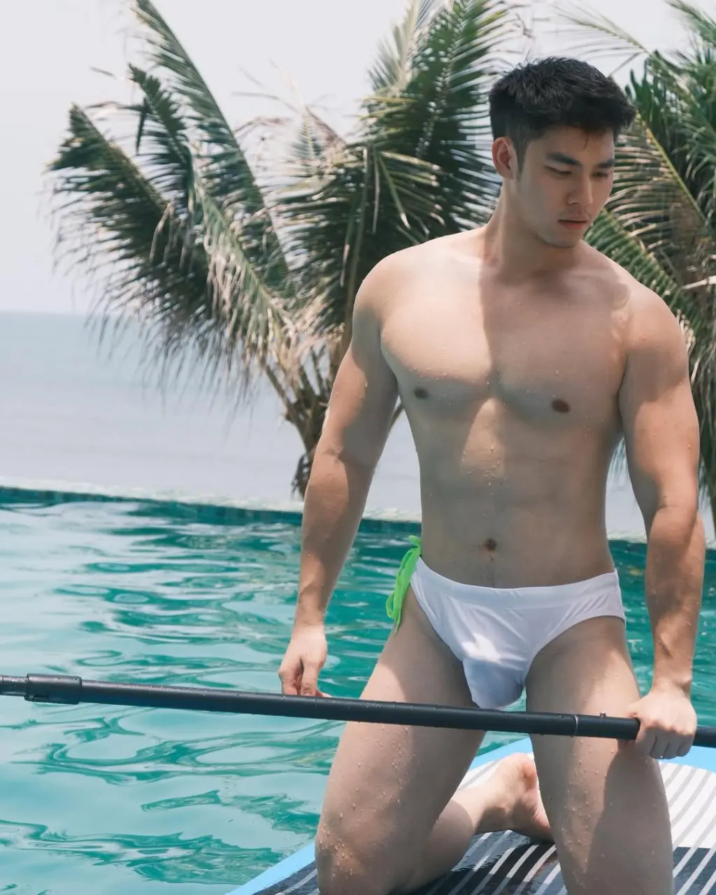 Gogo Dancer : 闷油瓶