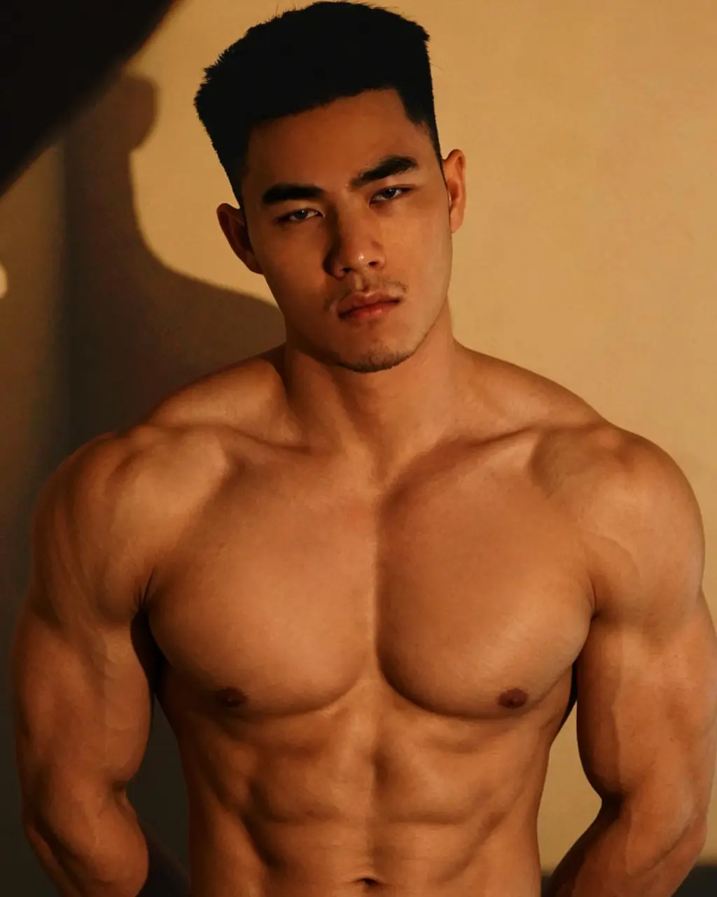 Gogo Dancer : 闷油瓶