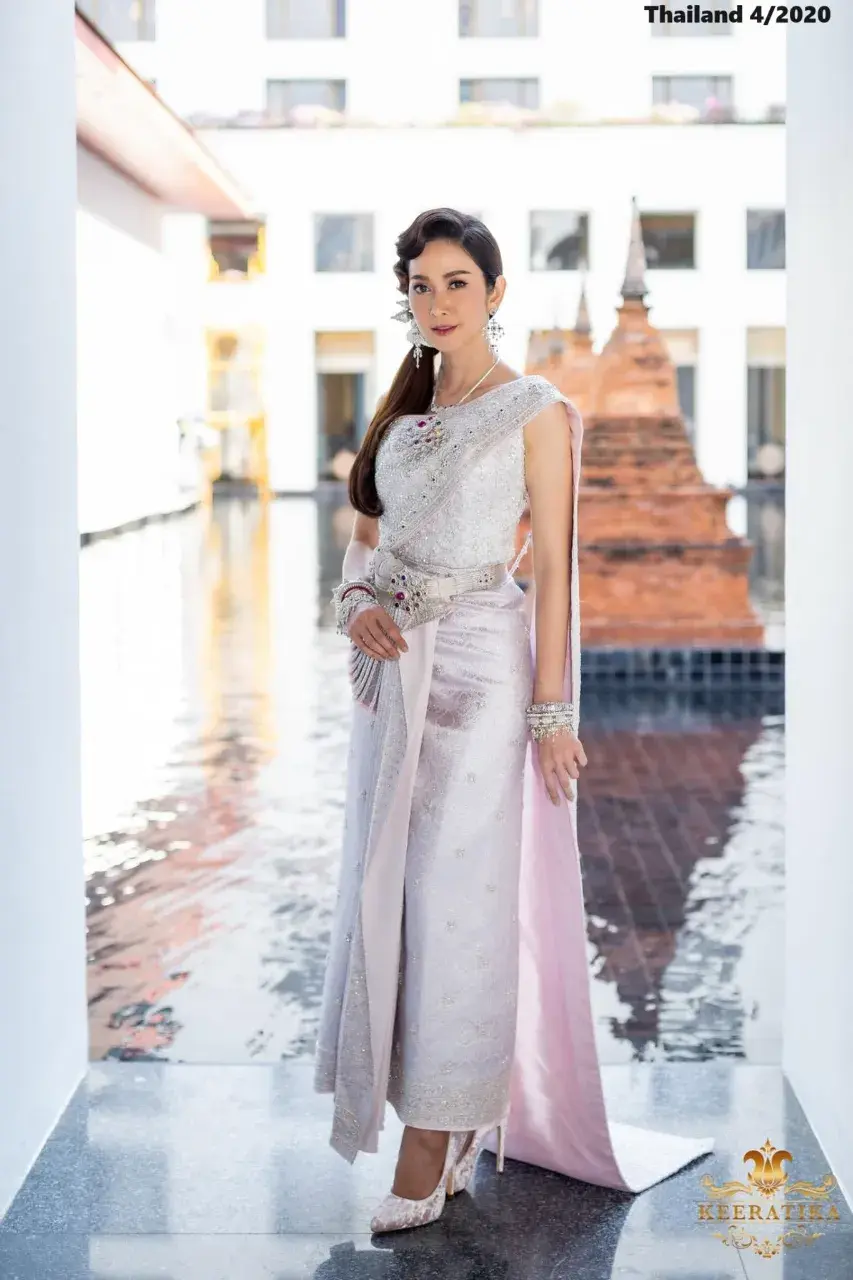 Yui Chiranun in Chud Thai Chakri National Dress 🇹🇭