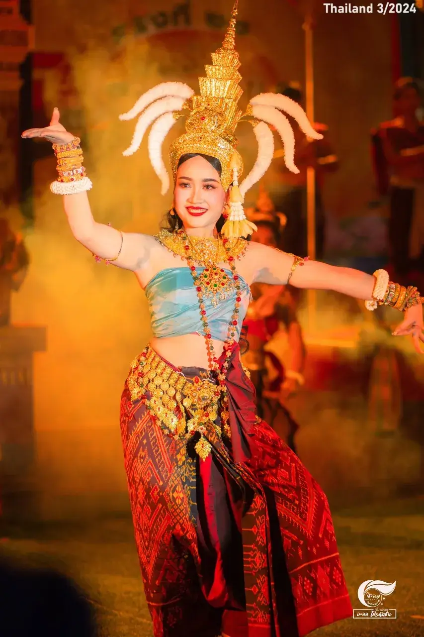 Dance at Luang Pho Chamnit Worship 🇹🇭