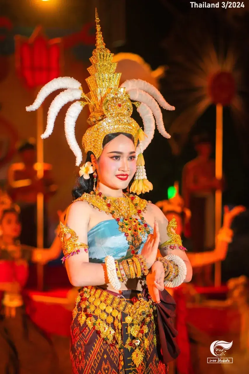 Dance at Luang Pho Chamnit Worship 🇹🇭