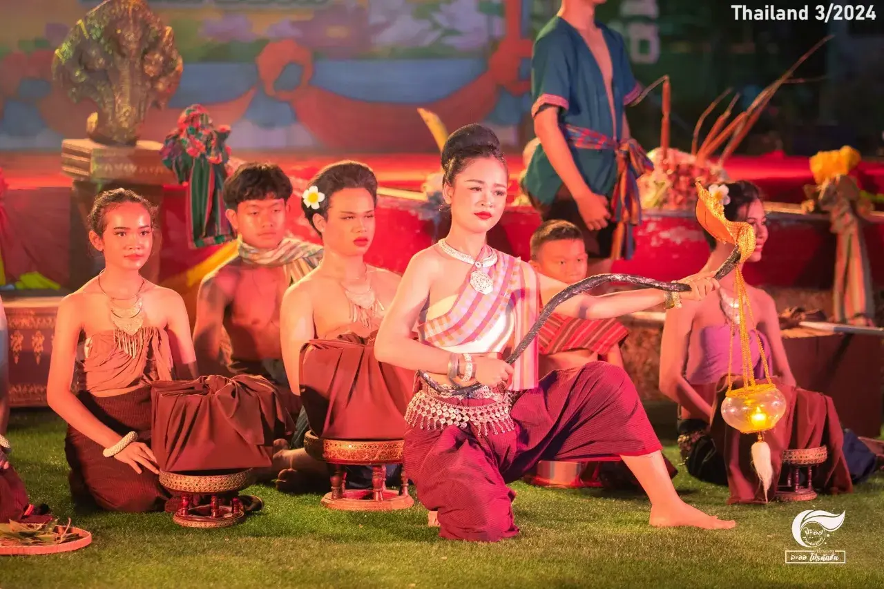 Dance at Luang Pho Chamnit Worship 🇹🇭