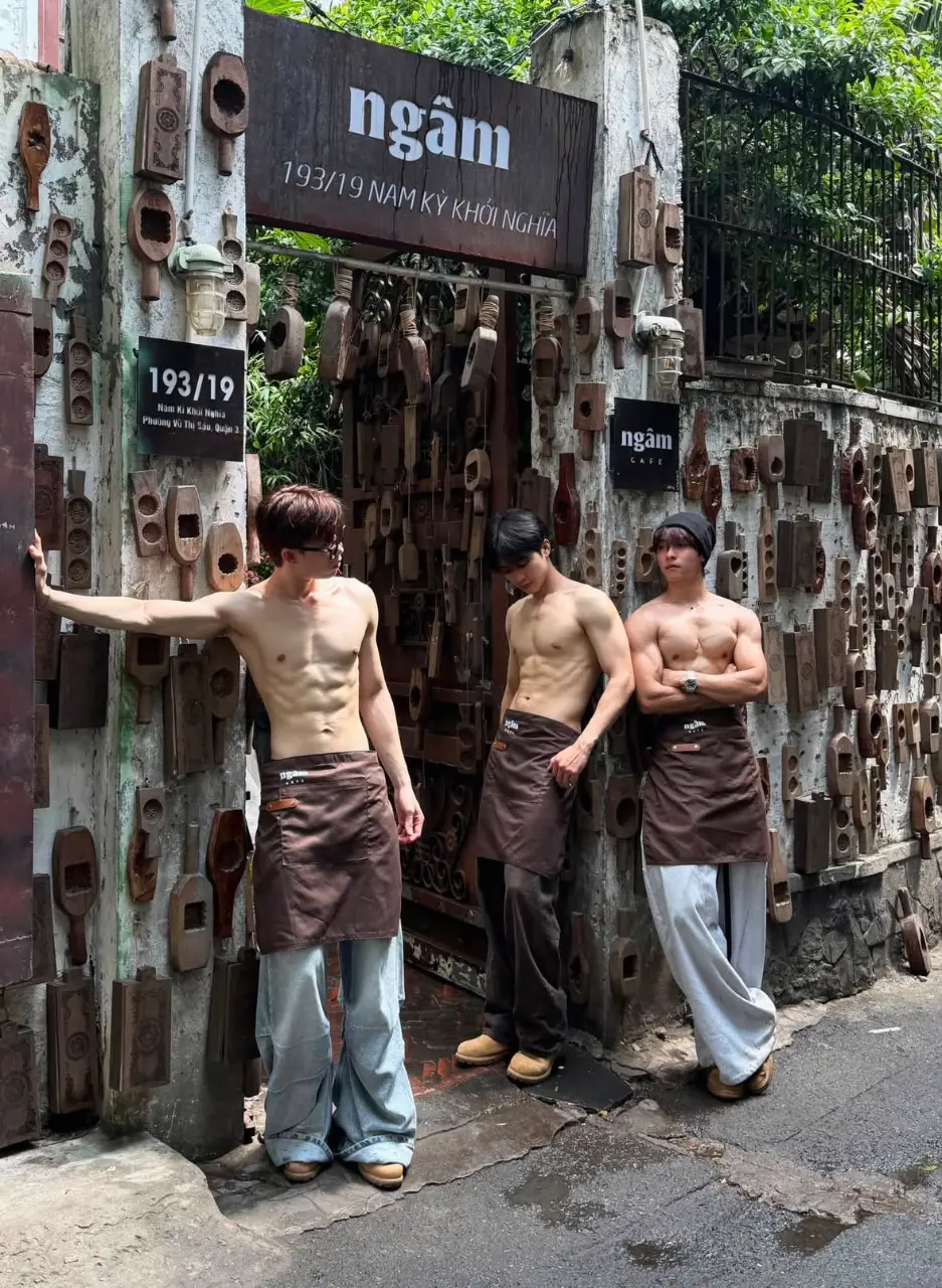 ถอดโชว์เรือนร่าง 2980